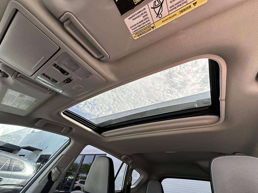 Thumbnail: 2018 Toyota RAV4 - 27