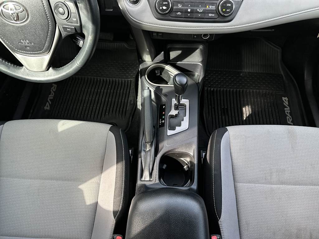 Thumbnail: 2018 Toyota RAV4 - 14
