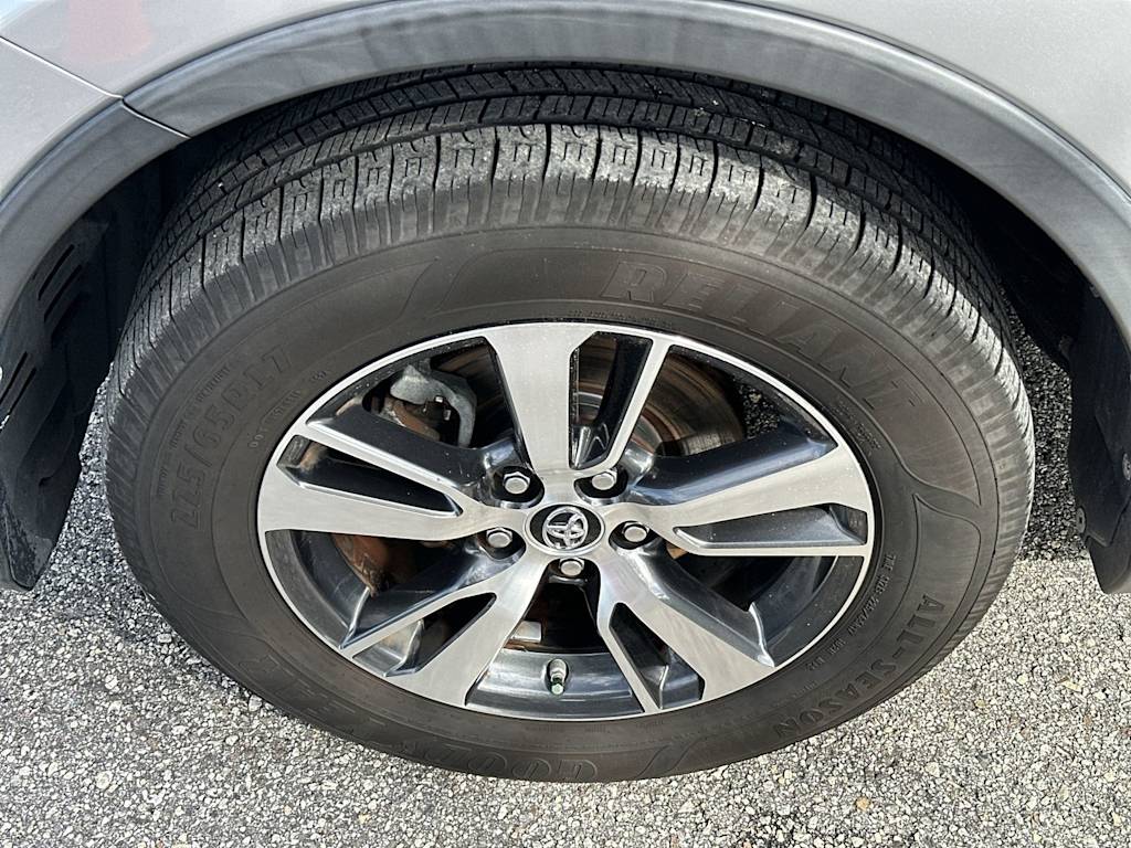 Thumbnail: 2018 Toyota RAV4 - 8