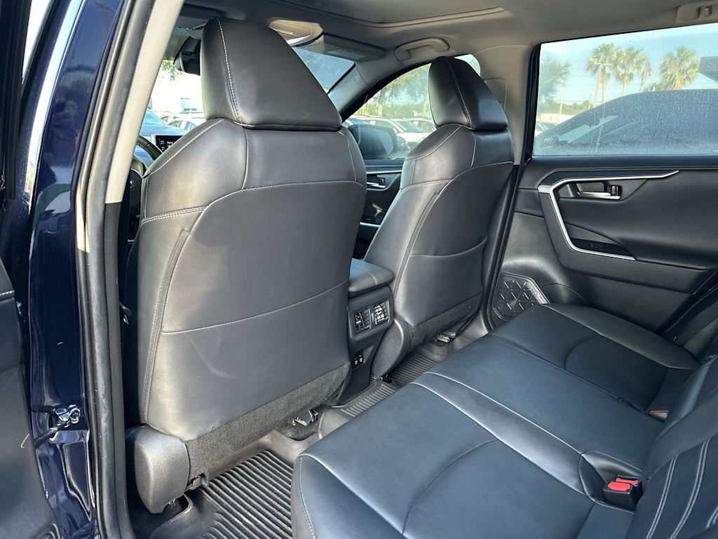 Thumbnail: 2020 Toyota RAV4 - 25