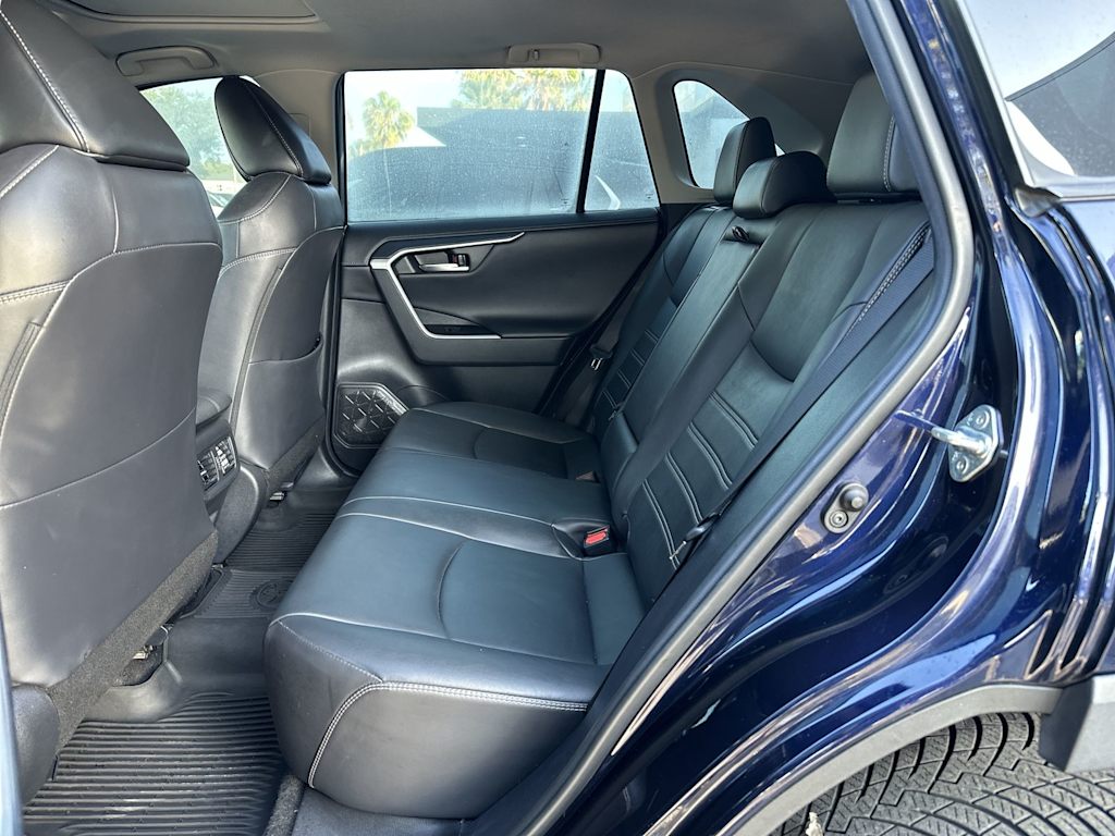 Thumbnail: 2020 Toyota RAV4 - 12