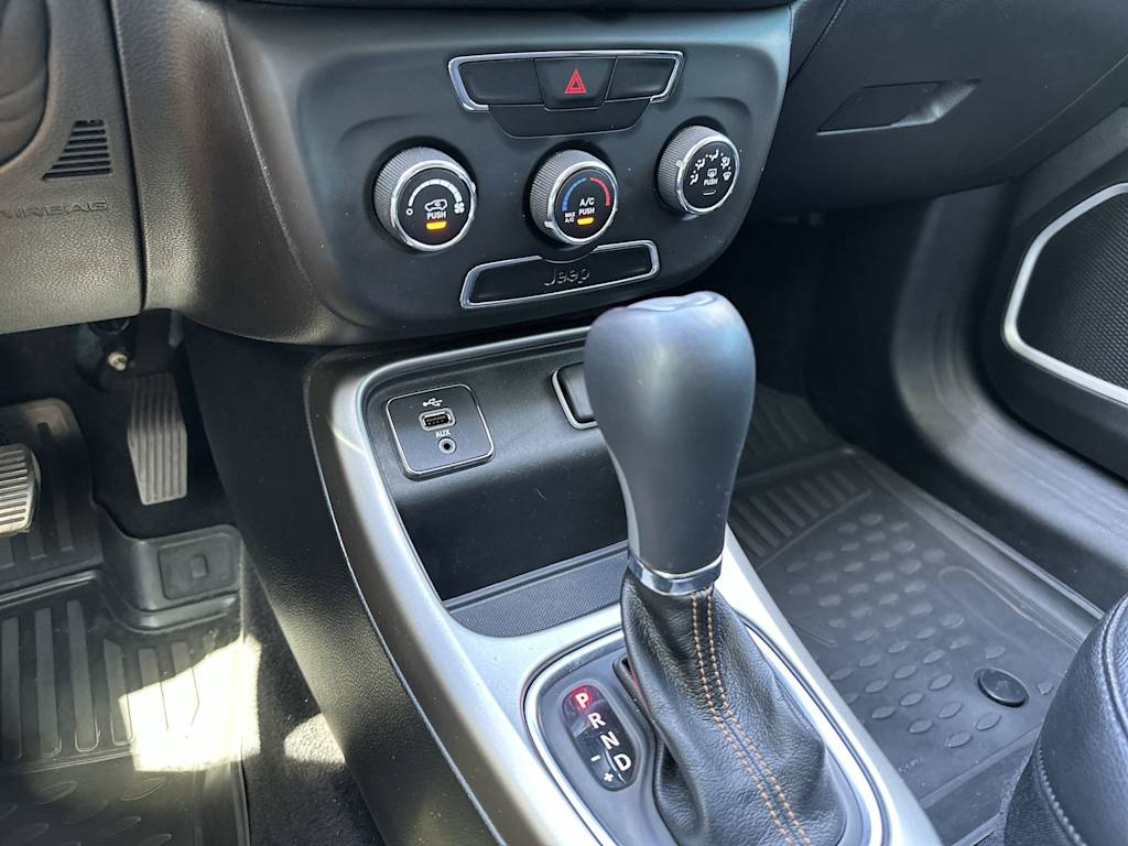 Thumbnail: 2018 Jeep Compass - 14