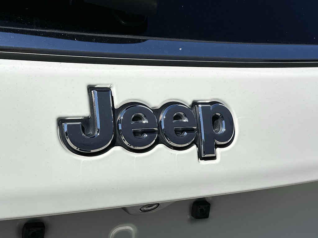 Thumbnail: 2018 Jeep Compass - 24
