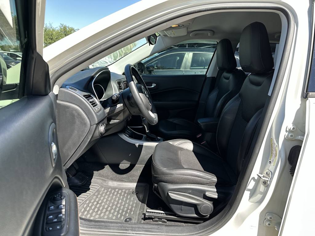 Thumbnail: 2018 Jeep Compass - 10