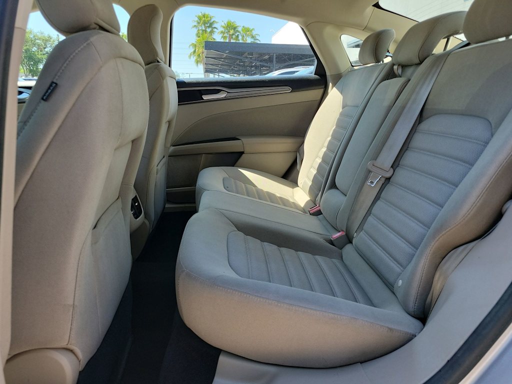 2018 Ford Fusion  11