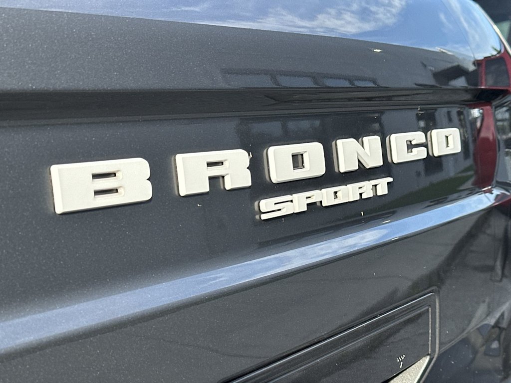 Thumbnail: 2022 Ford Bronco Sport - 7