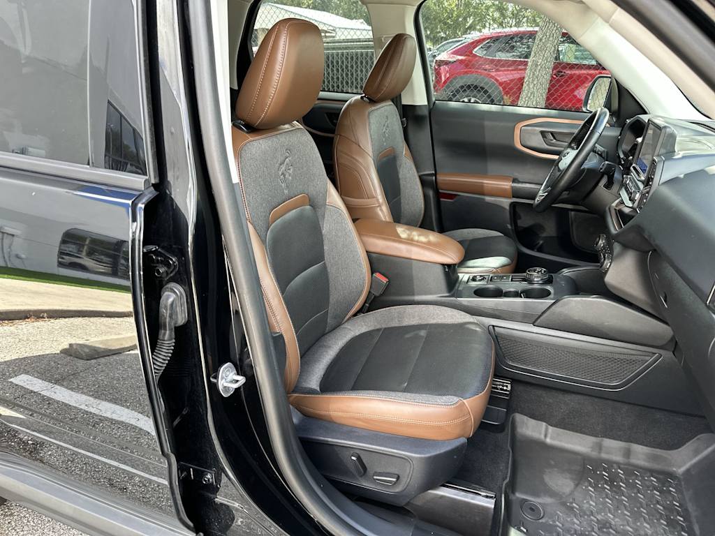 Thumbnail: 2021 Ford Bronco Sport - 10