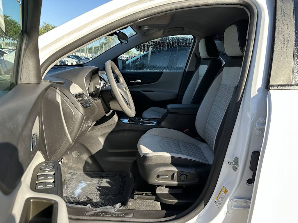 Thumbnail: 2023 Chevrolet Equinox - 9