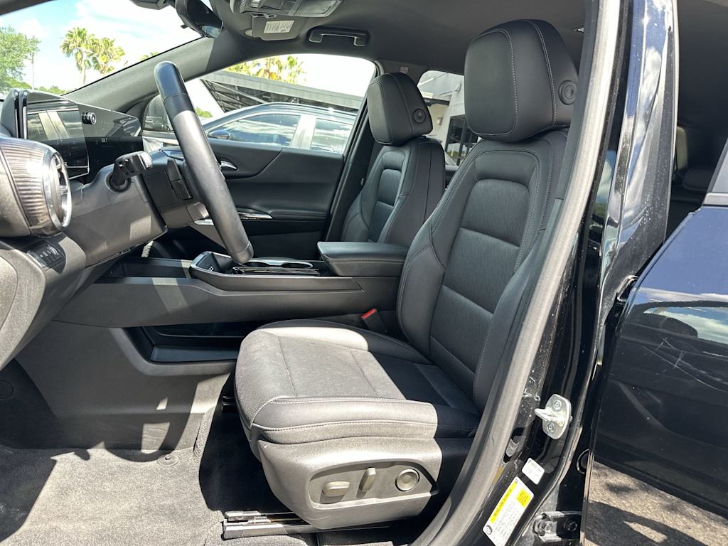 Thumbnail: 2025 Chevrolet Equinox - 11