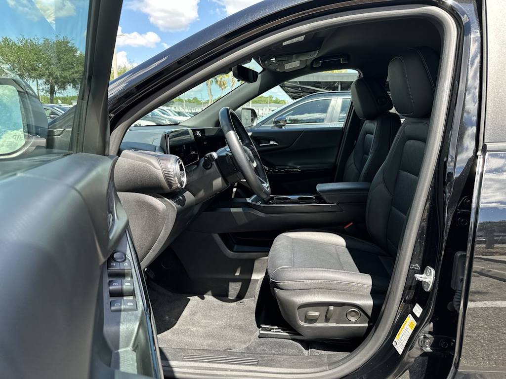 Thumbnail: 2025 Chevrolet Equinox - 10
