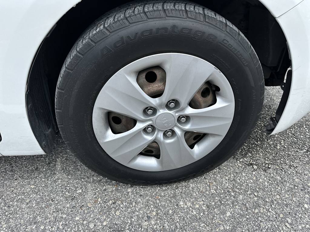 Thumbnail: 2018 Kia Forte - 8