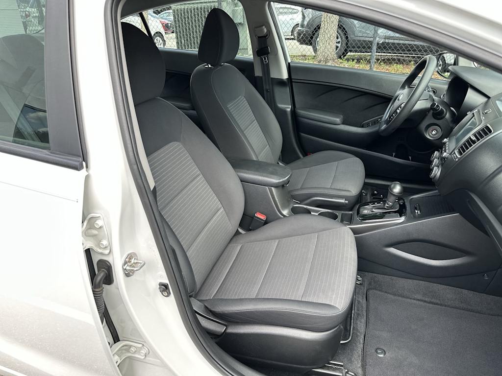 Thumbnail: 2018 Kia Forte - 20