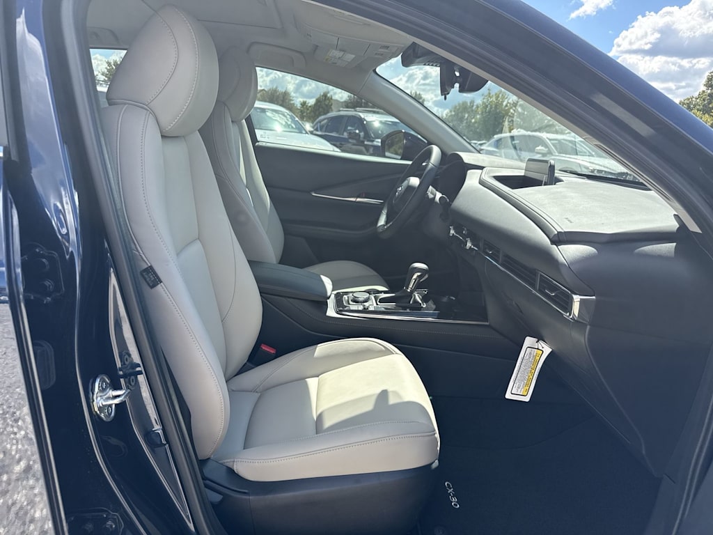 Thumbnail: 2025 Mazda CX-30 - 12