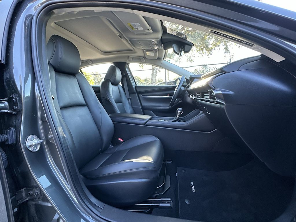 Thumbnail: 2022 Mazda Mazda3 - 20