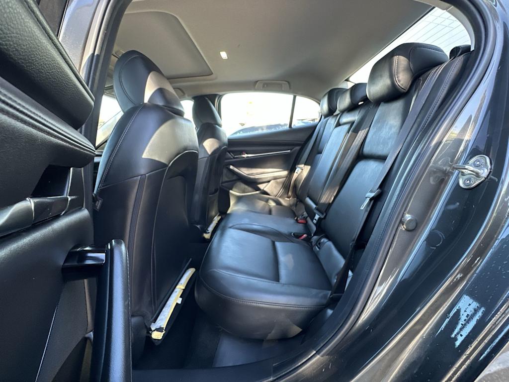 Thumbnail: 2022 Mazda Mazda3 - 19