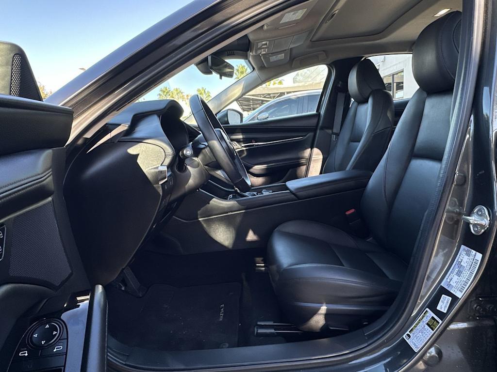 Thumbnail: 2022 Mazda Mazda3 - 11