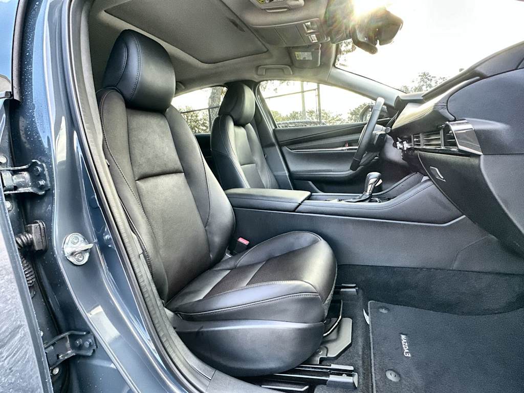 Thumbnail: 2025 Mazda Mazda3 - 26