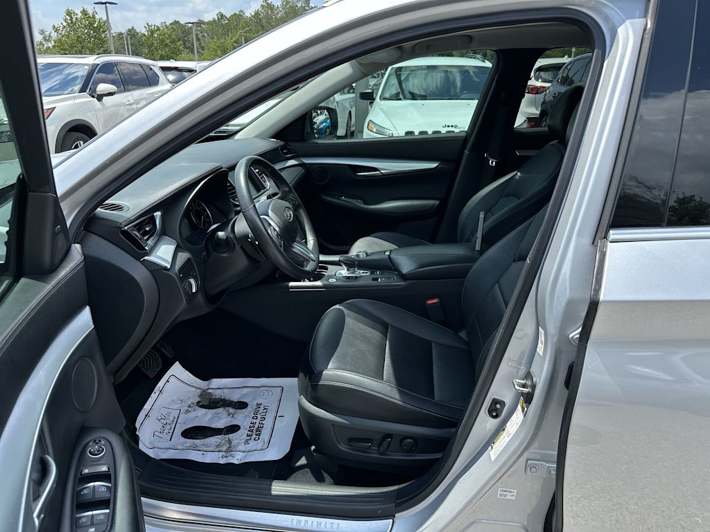 Thumbnail: 2019 INFINITI QX50 - 9