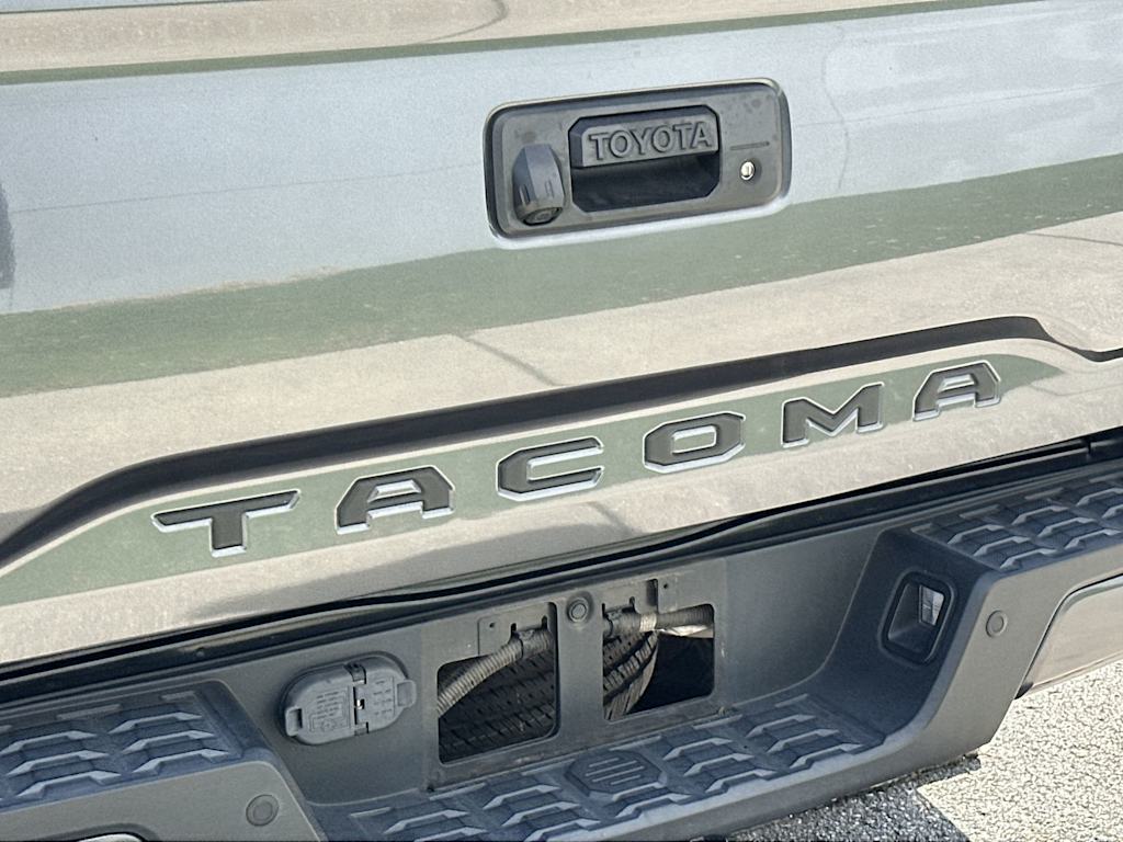 Thumbnail: 2022 Toyota Tacoma - 7