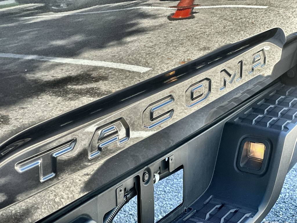 Thumbnail: 2023 Toyota Tacoma - 18