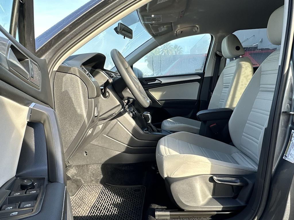 Thumbnail: 2022 Volkswagen Tiguan - 11