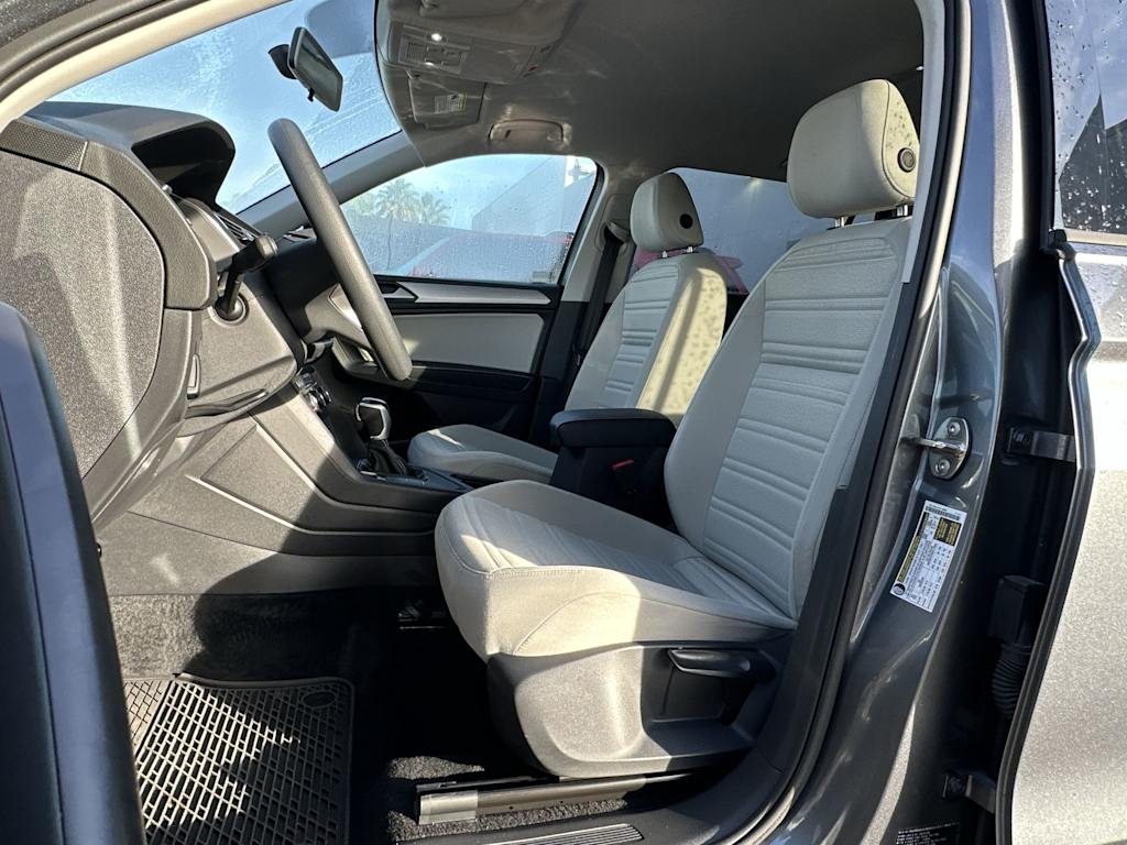 Thumbnail: 2022 Volkswagen Tiguan - 12