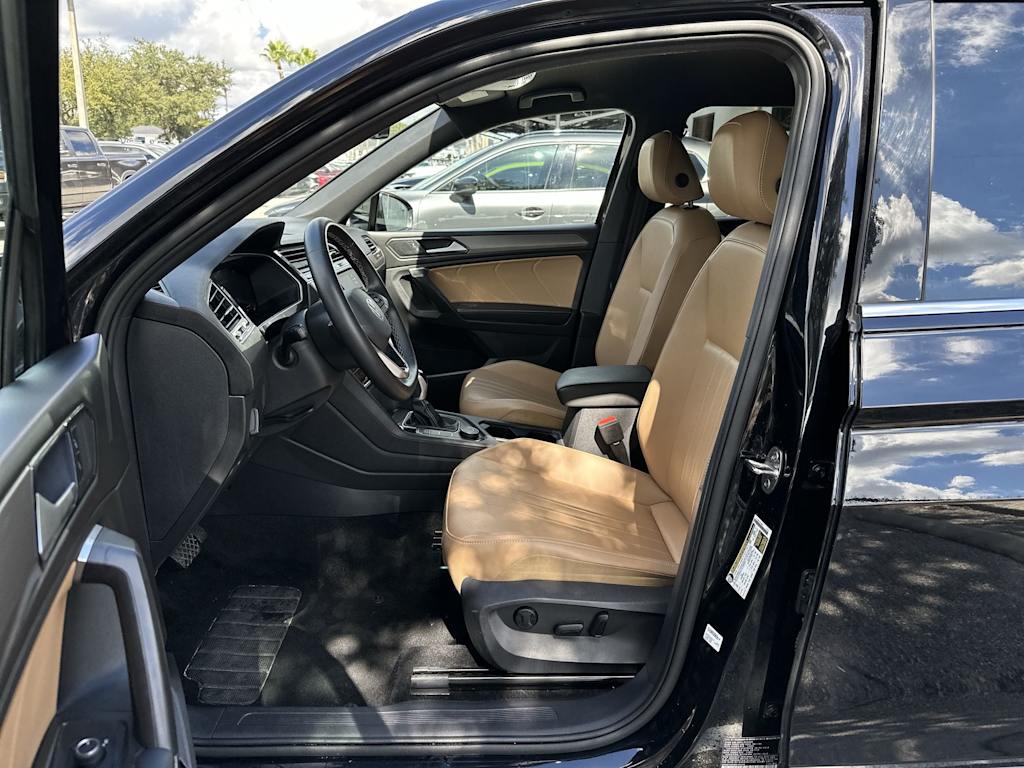 Thumbnail: 2024 Volkswagen Tiguan - 10