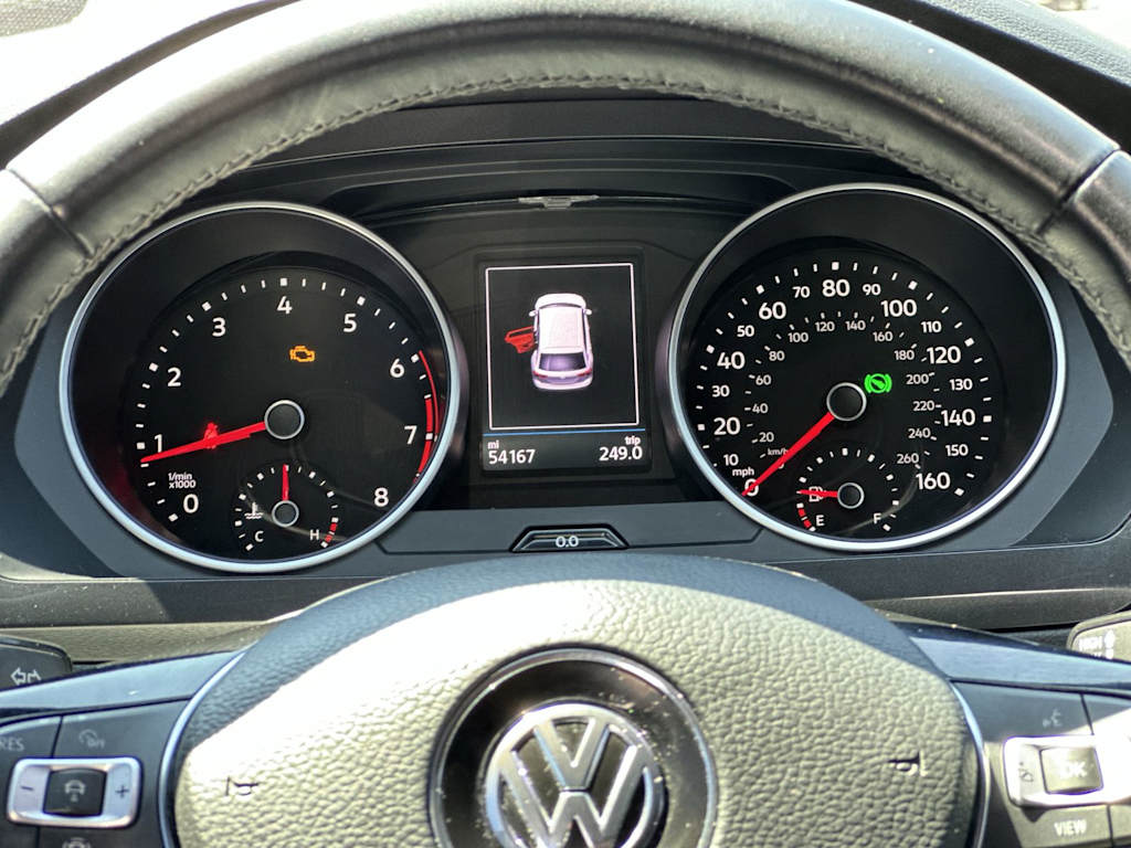 Thumbnail: 2021 Volkswagen Tiguan - 15
