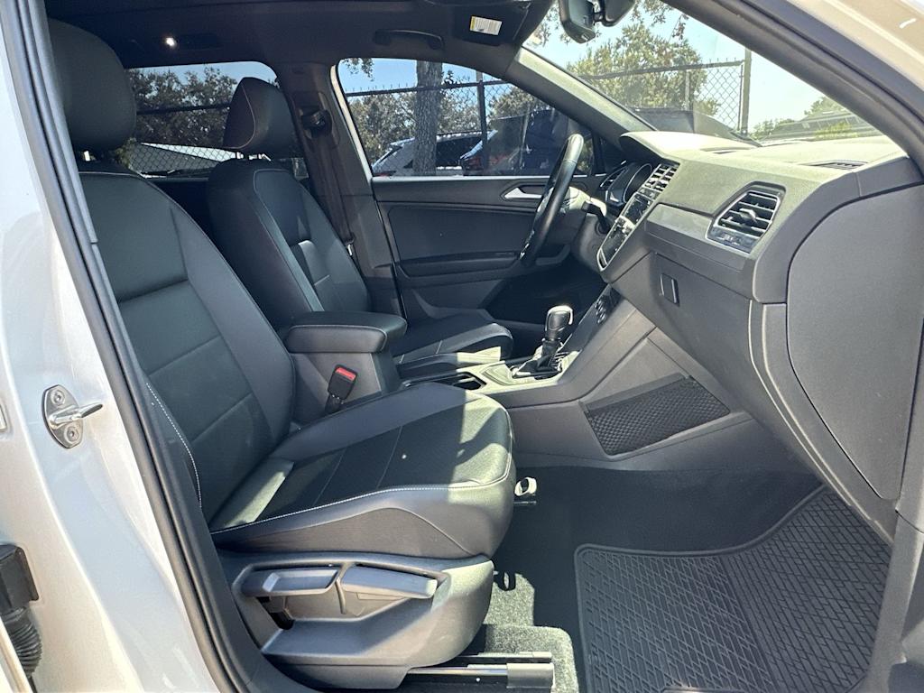 Thumbnail: 2021 Volkswagen Tiguan - 20