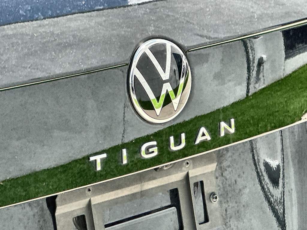 Thumbnail: 2024 Volkswagen Tiguan - 24