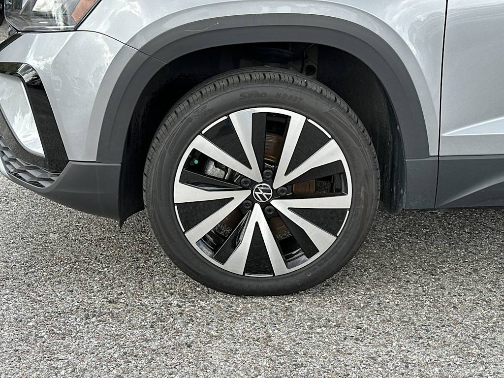 Thumbnail: 2024 Volkswagen Taos - 8