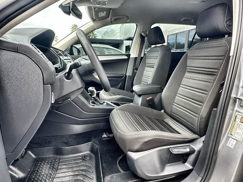 Thumbnail: 2024 Volkswagen Tiguan - 12