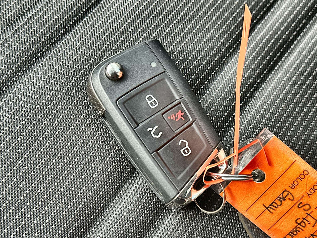 Thumbnail: 2024 Volkswagen Tiguan - 17