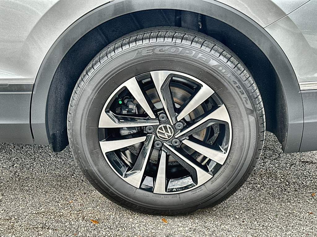 Thumbnail: 2024 Volkswagen Tiguan - 8