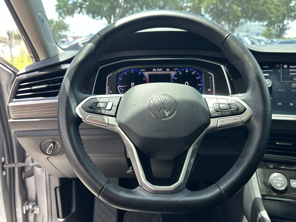 Thumbnail: 2022 Volkswagen Jetta - 9