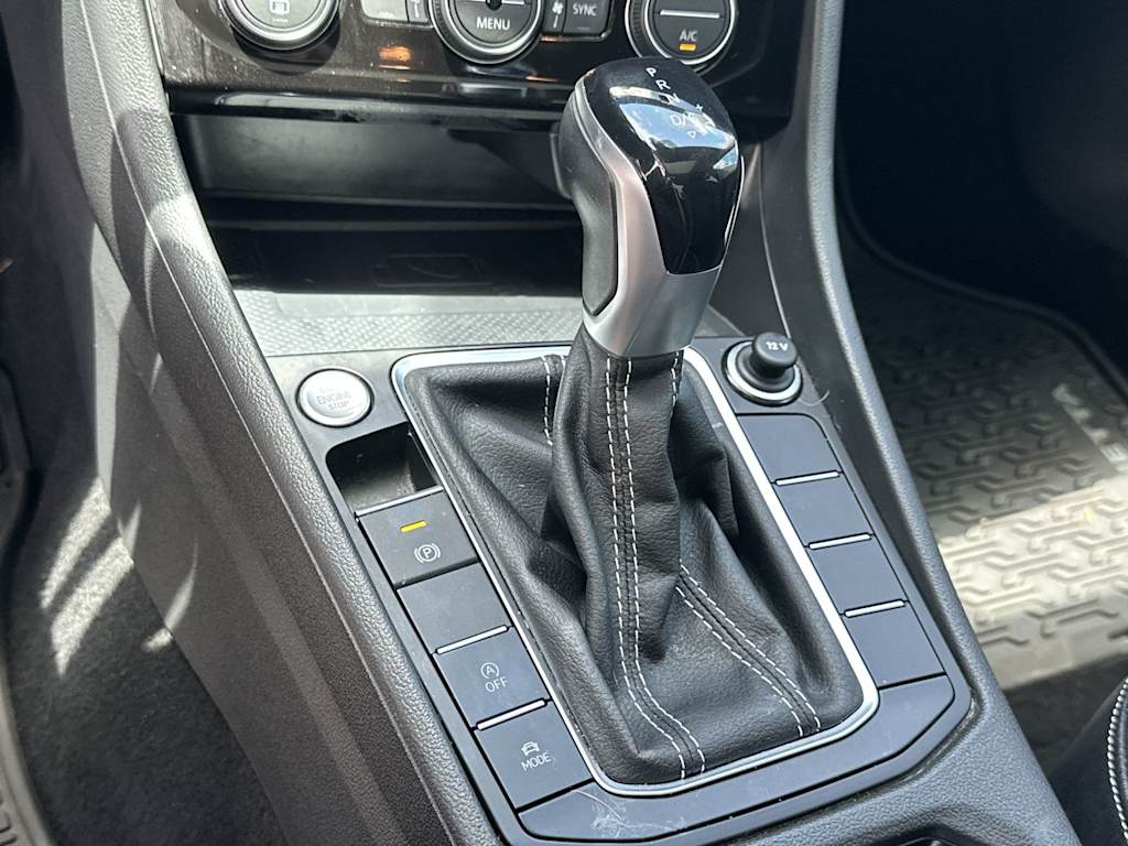 Thumbnail: 2022 Volkswagen Jetta - 27