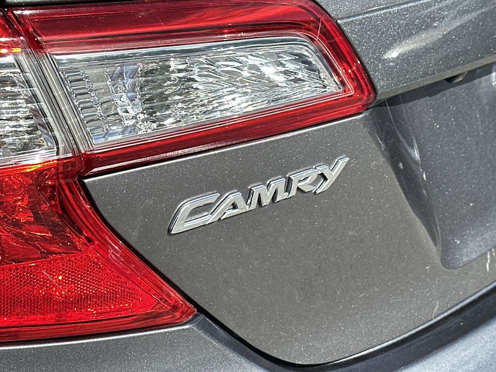 Thumbnail: 2014 Toyota Camry - 16