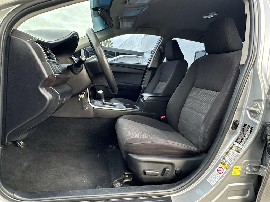 Thumbnail: 2016 Toyota Camry - 12