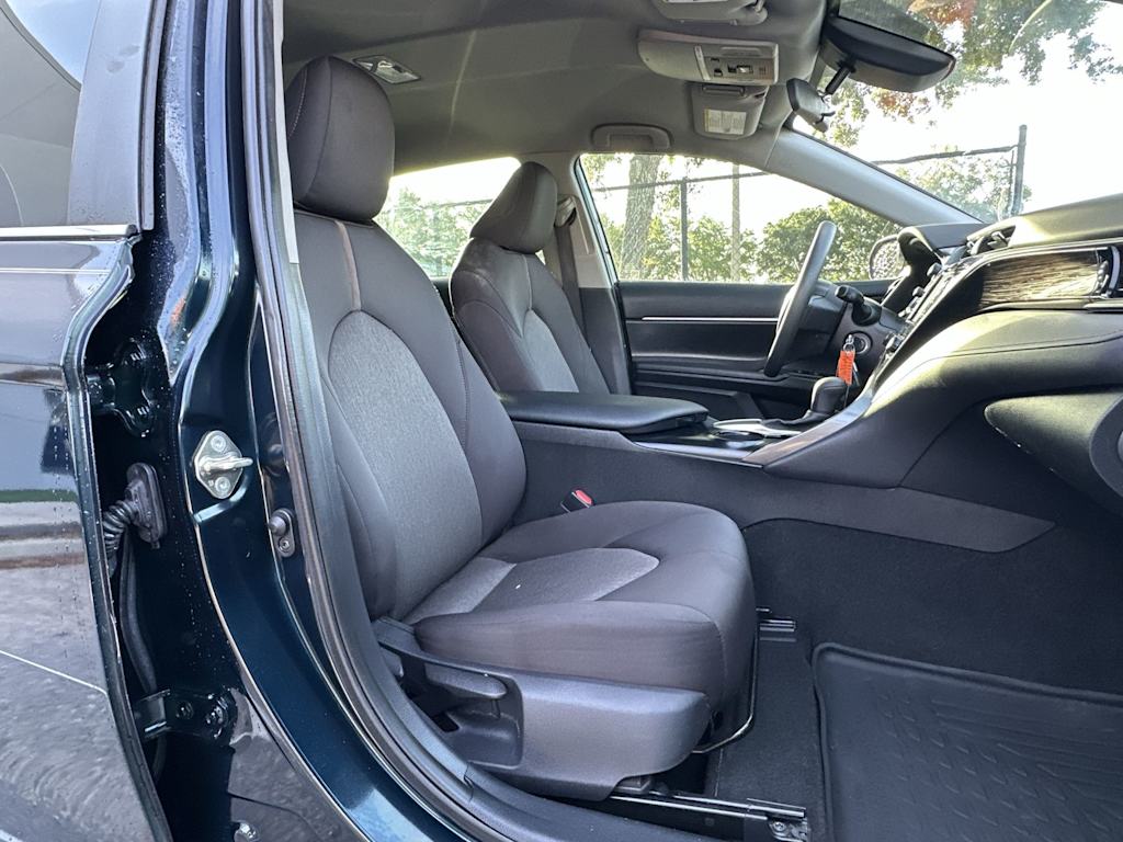 Thumbnail: 2020 Toyota Camry - 20
