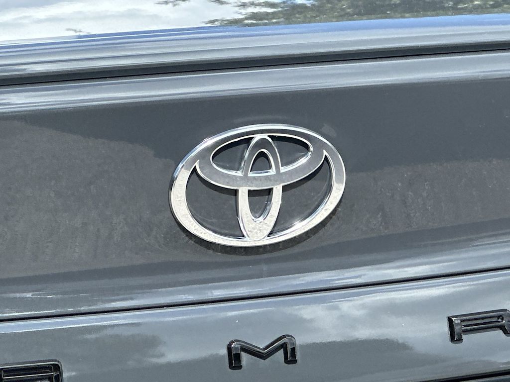 Thumbnail: 2025 Toyota Camry - 22