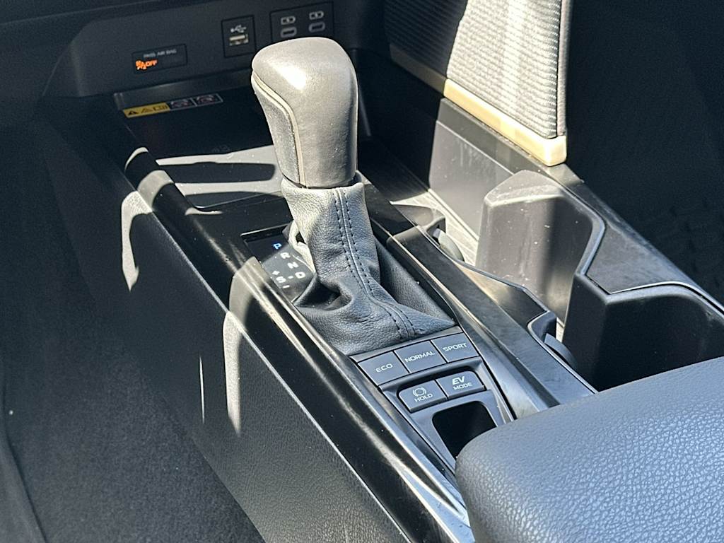 Thumbnail: 2025 Toyota Camry - 14