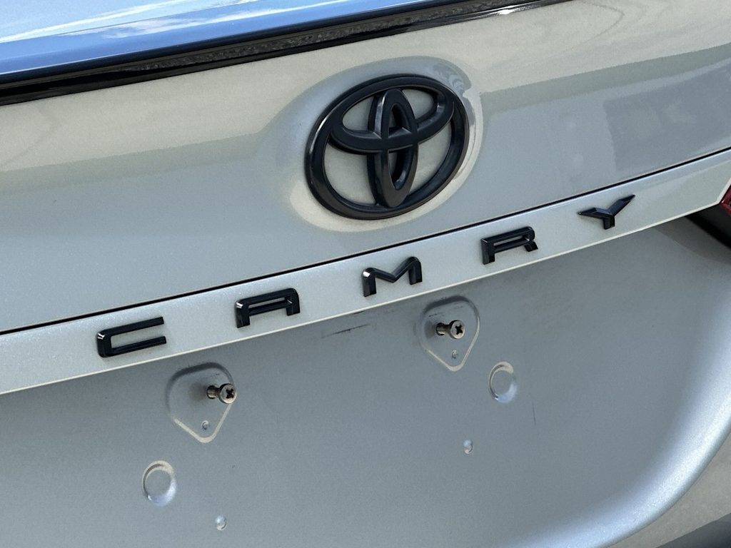 Thumbnail: 2020 Toyota Camry - 7
