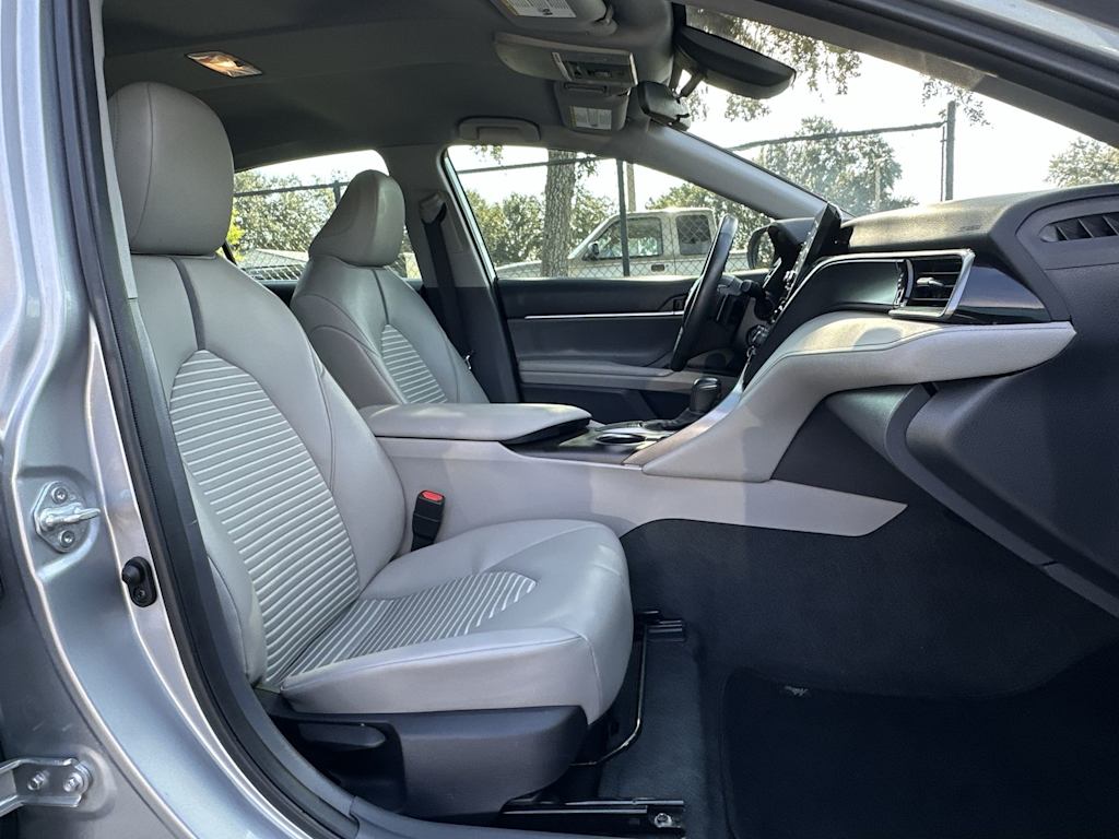 Thumbnail: 2023 Toyota Camry - 20