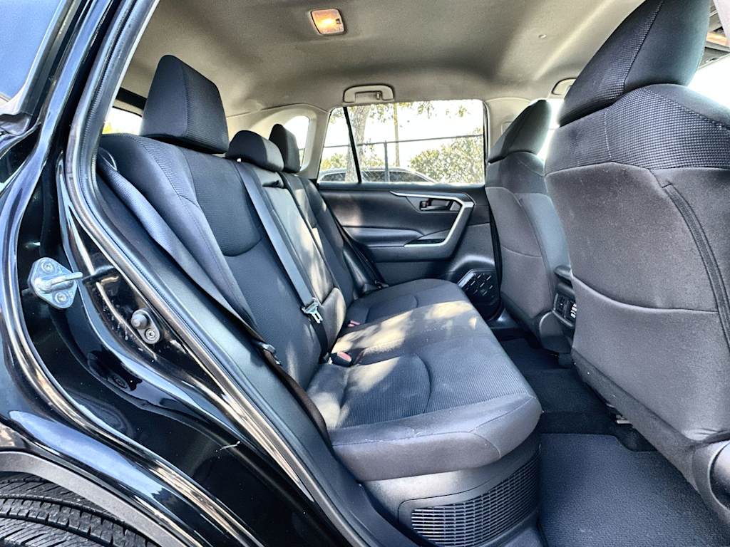 Thumbnail: 2021 Toyota RAV4 - 26