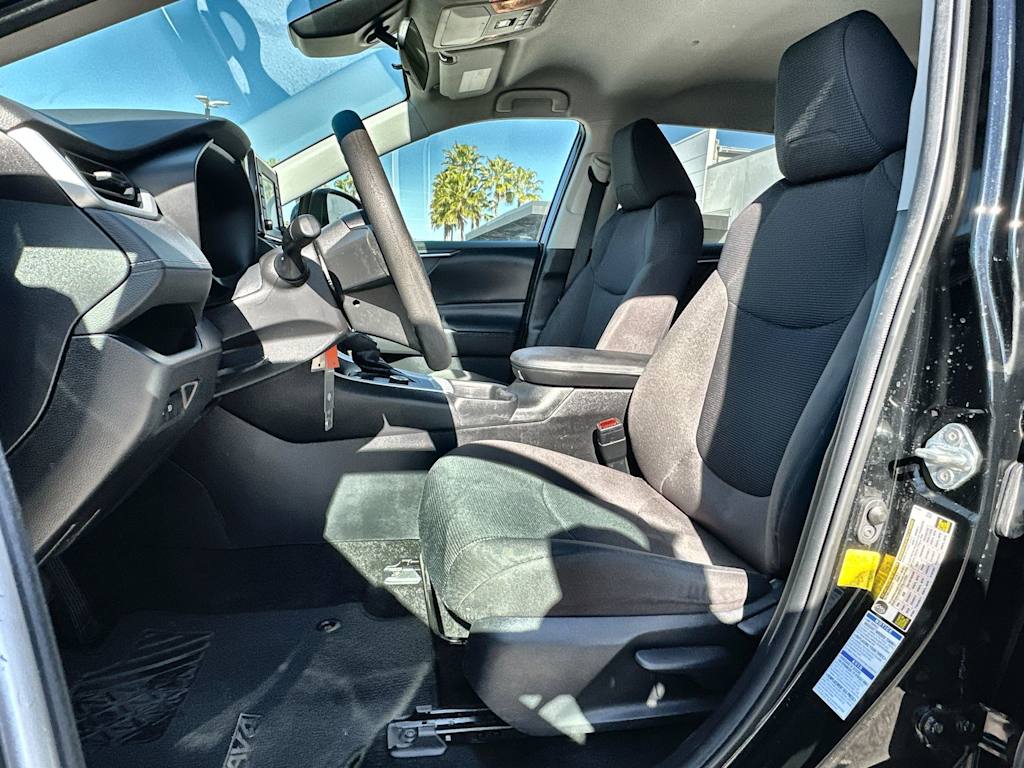 Thumbnail: 2021 Toyota RAV4 - 12