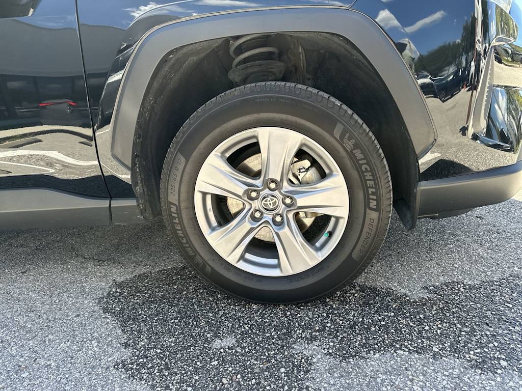 Thumbnail: 2022 Toyota RAV4 - 8