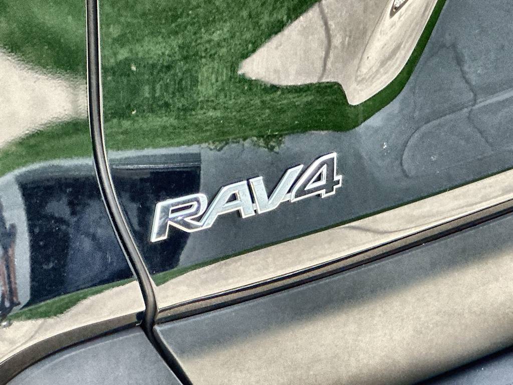 Thumbnail: 2022 Toyota RAV4 - 6