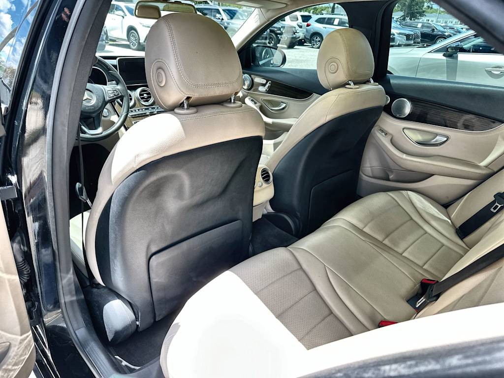 Thumbnail: 2015 Mercedes-Benz C-Class - 24