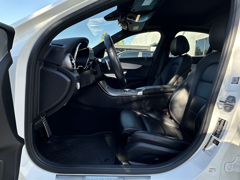 Thumbnail: 2020 Mercedes-Benz C-Class - 10