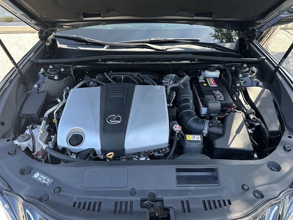 Thumbnail: 2022 Lexus ES - 8